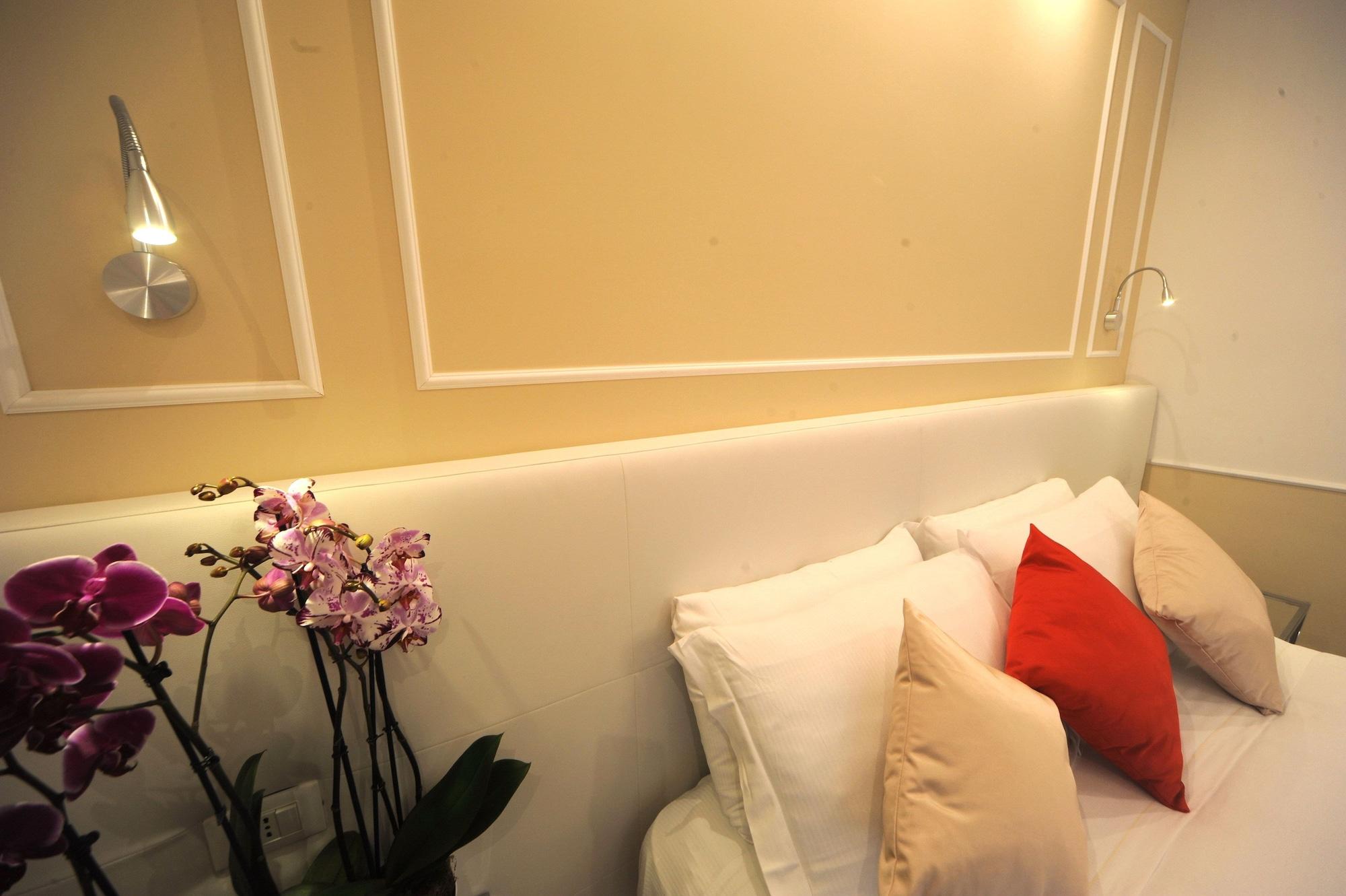 My Suites Piazza Di Spagna Рим Экстерьер фото
